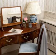 Ivy_Suite_dressing room