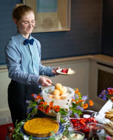 Serving Dessert Trolley Detail